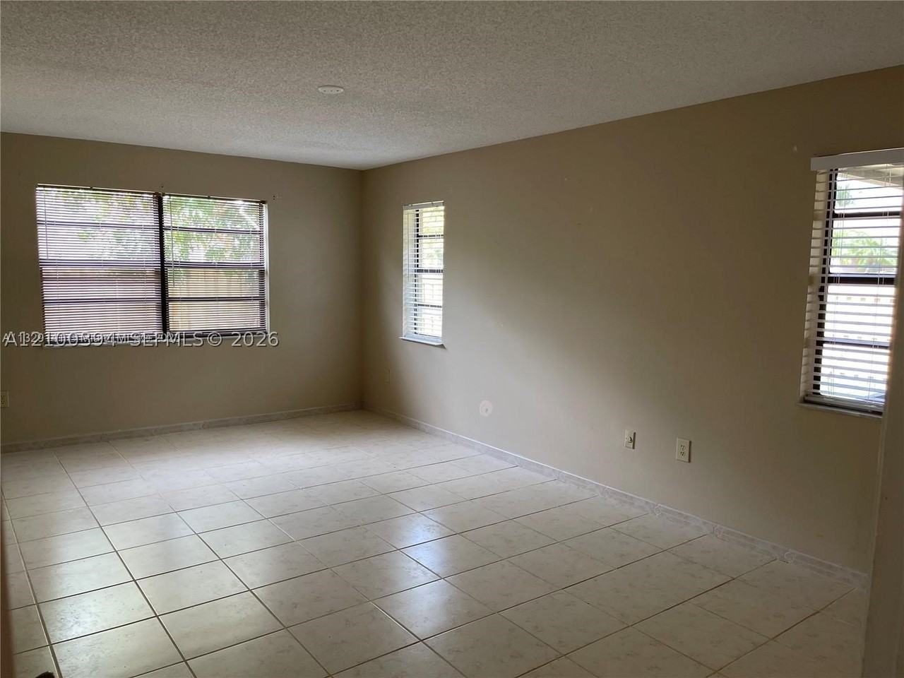 1297 Sw 151st Ave #1297 - Photo 7 of 10