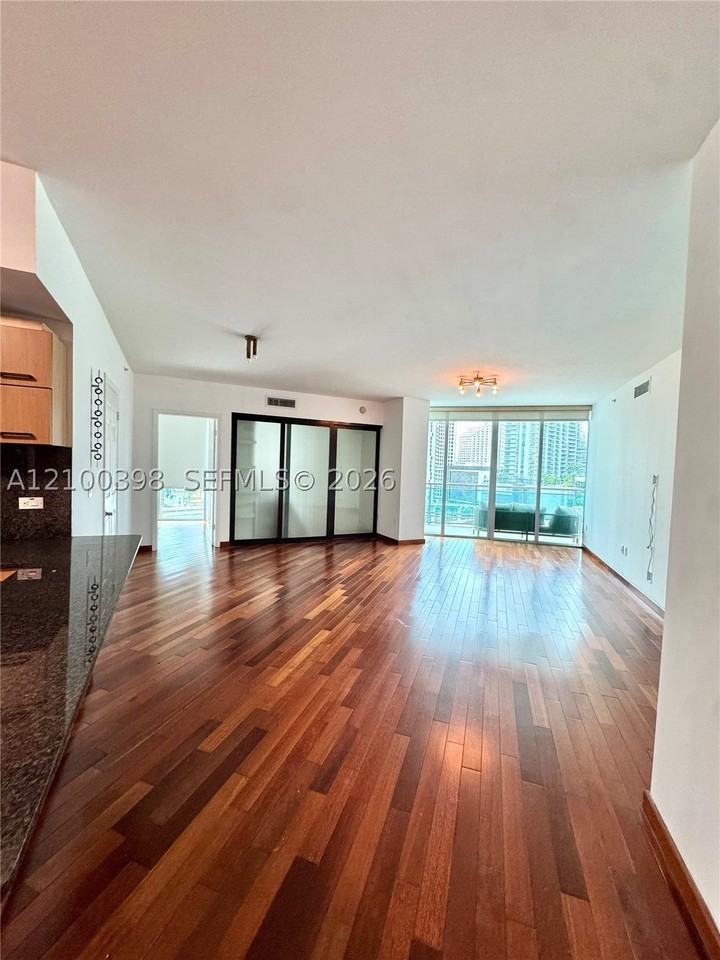 350 S Miami Ave #1502 - Photo 4 of 26