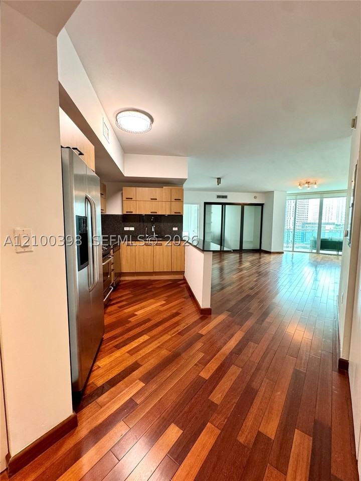 350 S Miami Ave #1502 - Photo 5 of 26