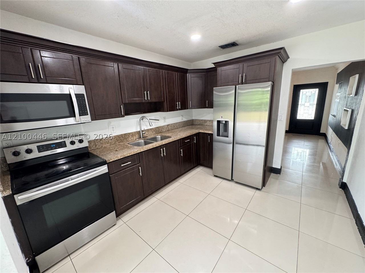2921 Nw 94th St #2921 - Photo 5 of 9
