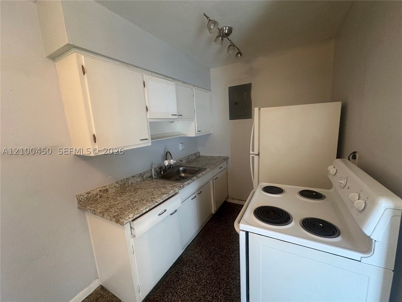 1271 Ne 32nd St #1289 - Photo 6 of 11