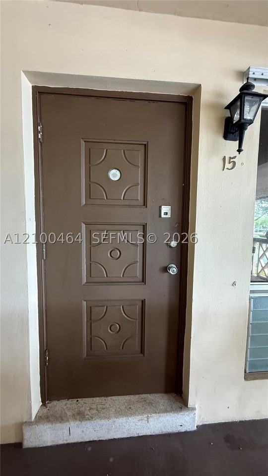 5401 Hollywood Blvd #15 - Photo 3 of 22