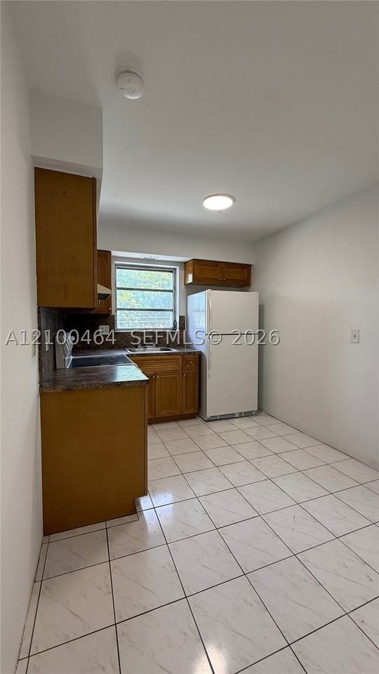 5401 Hollywood Blvd #15 - Photo 4 of 22