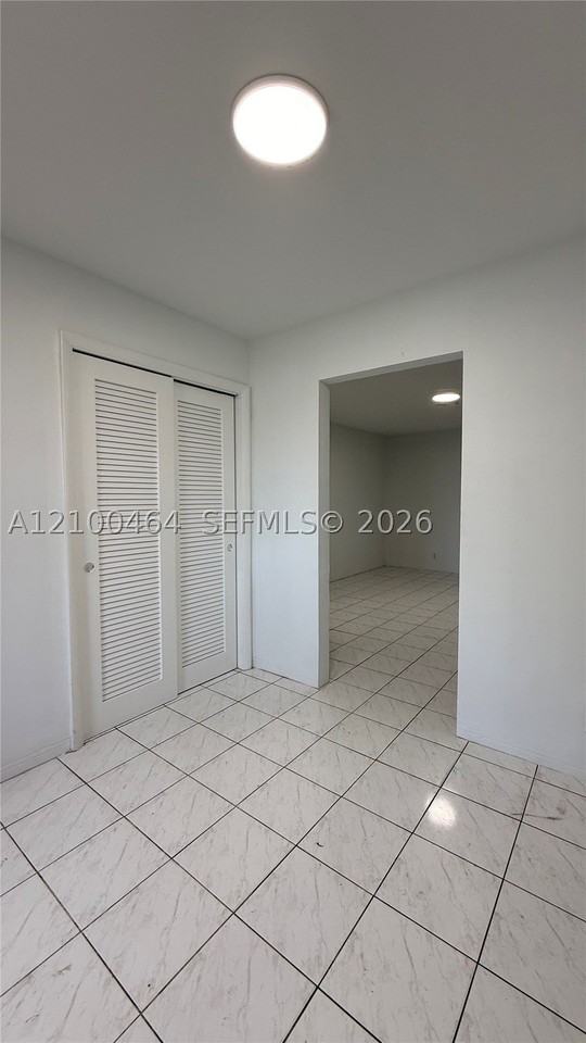 5401 Hollywood Blvd #15 - Photo 5 of 22