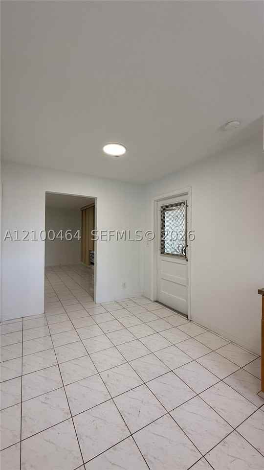 5401 Hollywood Blvd #15 - Photo 7 of 22