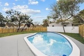 916 Sw 7th Ave - Photo 6 of 20