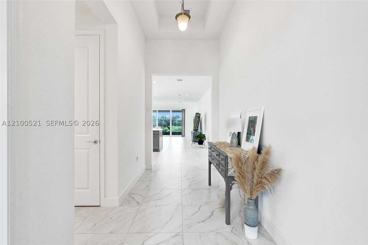 13328 Sw River Rock Rd - Photo 5 of 50
