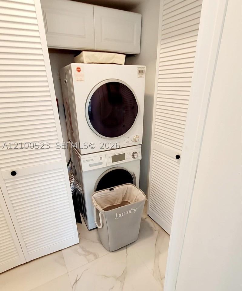 1234 Euclid Ave #1 - Photo 7 of 11