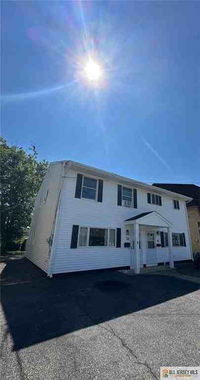 11 Hyde Ave - Photo 2 of 24