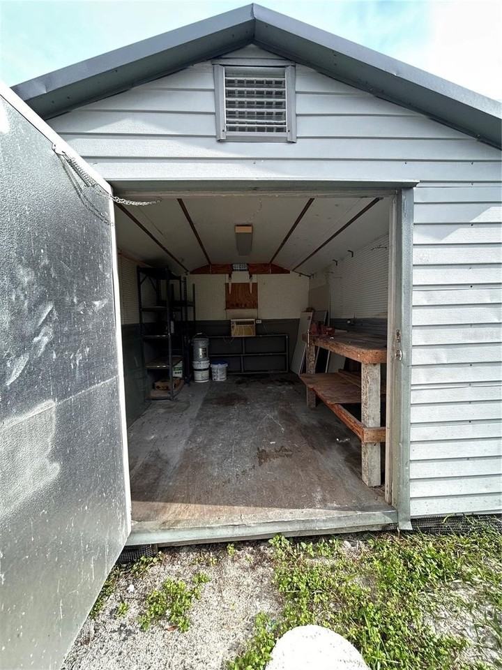 2825 Louise St - Photo 3 of 4