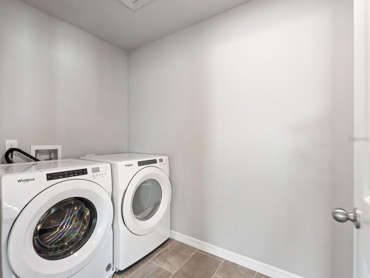 1220 Oak Valley Dr - Photo 4 of 34
