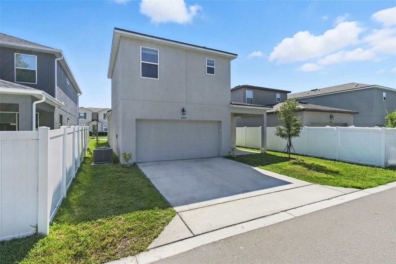 11750 Sunsail Ave - Photo 3 of 28