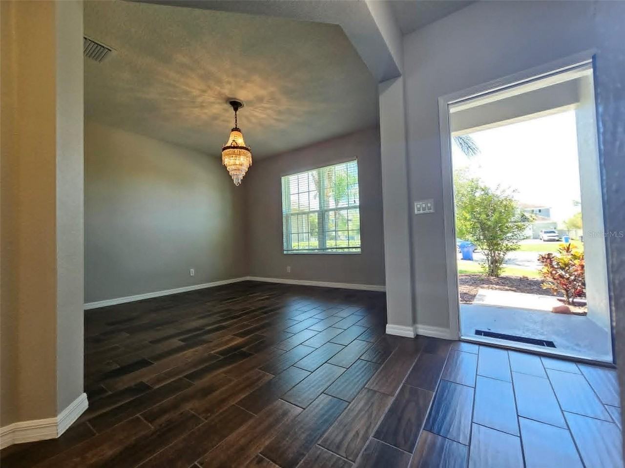 11908 Greenchop Pl - Photo 5 of 34
