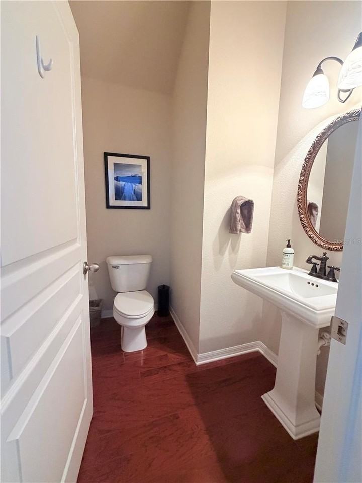 6015 Churchside Dr - Photo 4 of 16