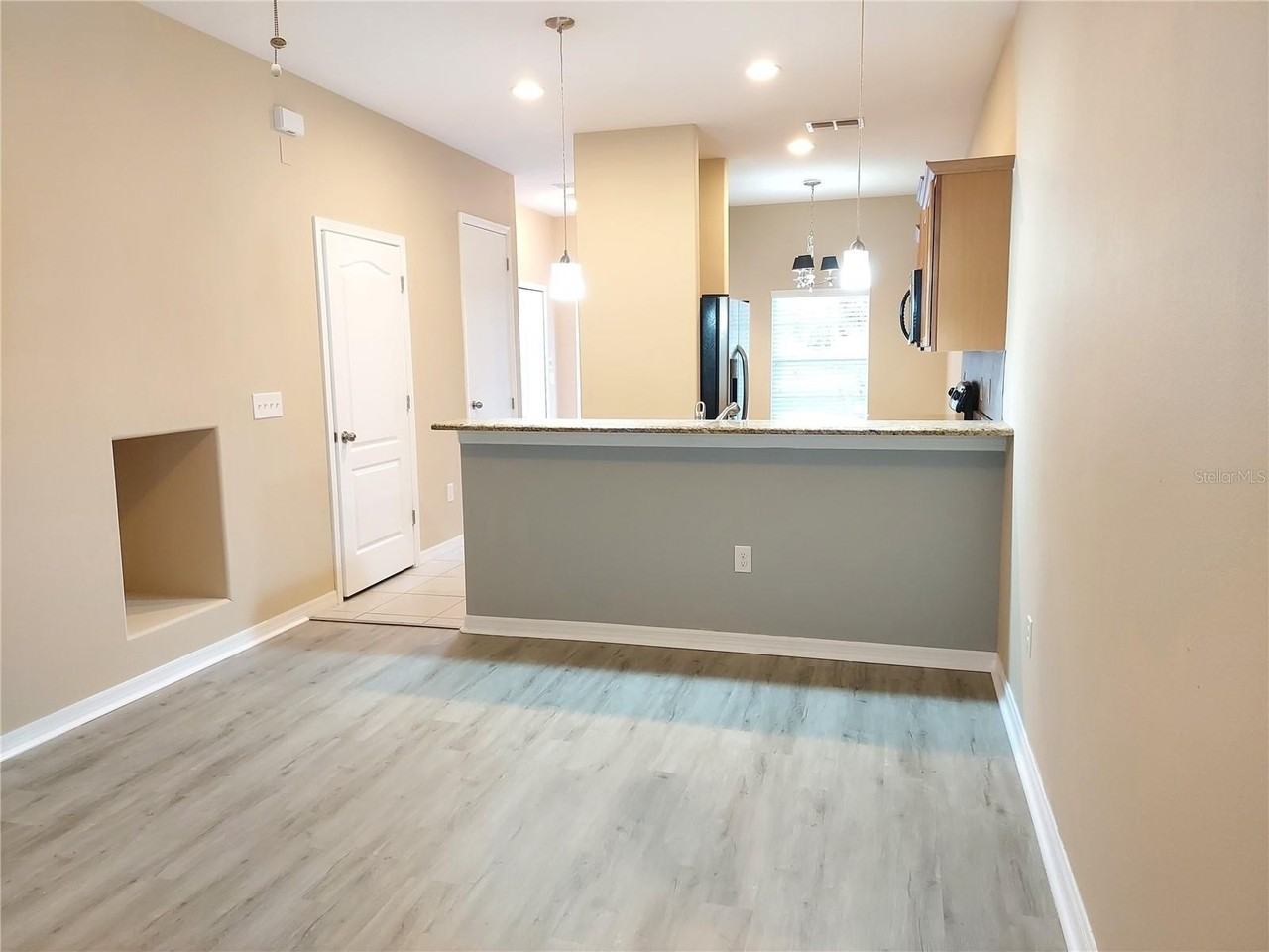 8515 Brushleaf Way - Photo 3 of 28