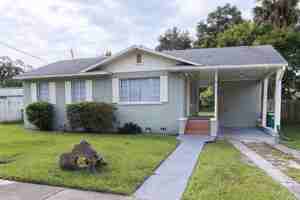 featured image of 630 E Indiana Ave