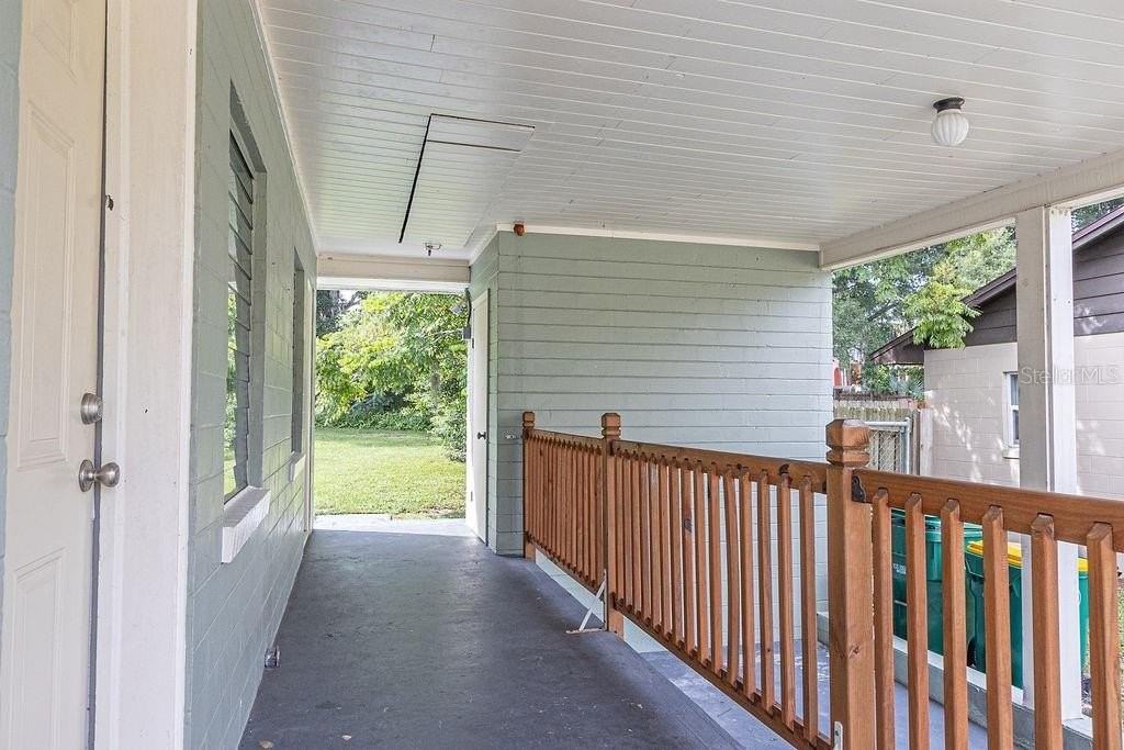 630 E Indiana Ave - Photo 4 of 13