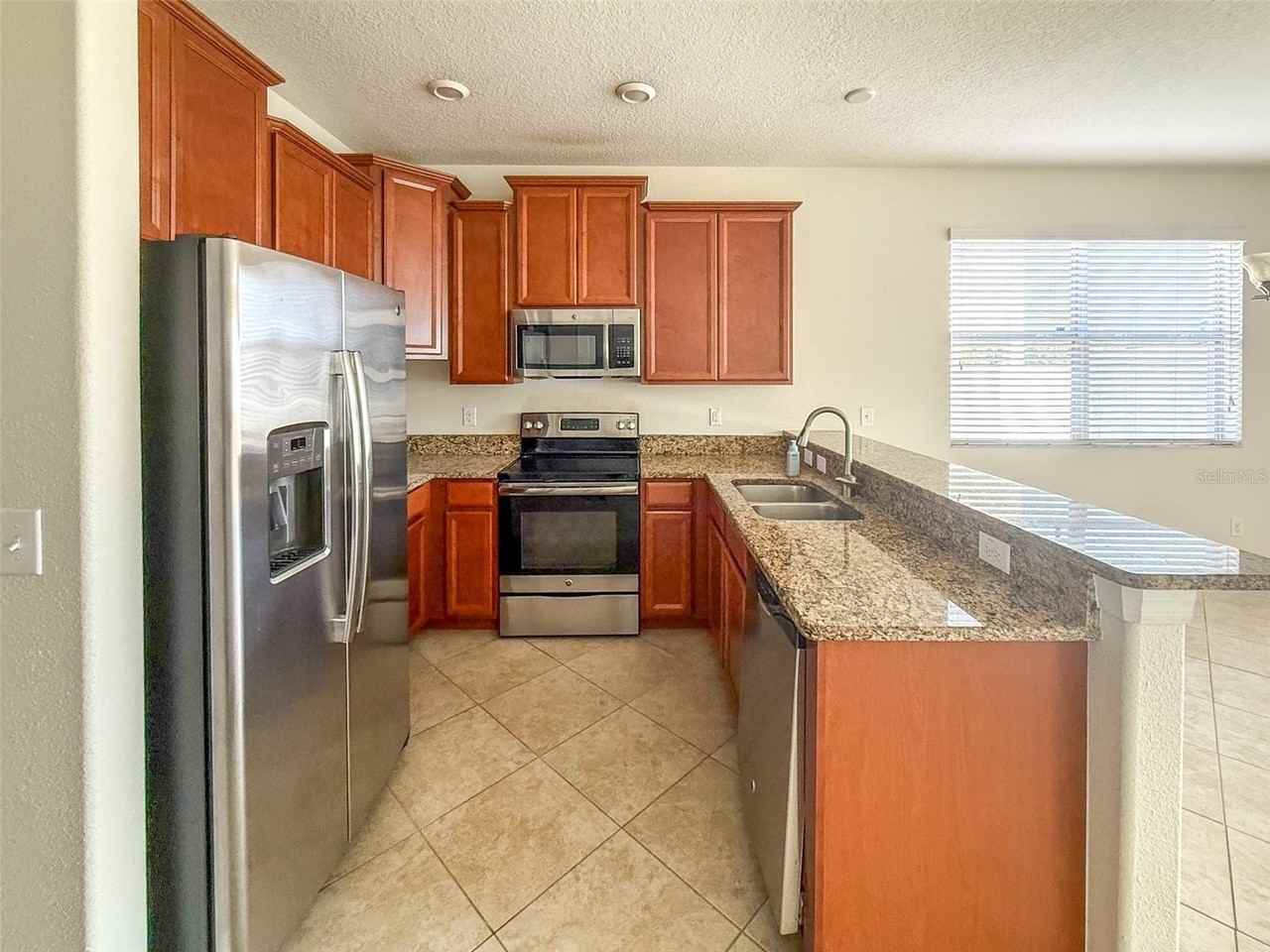 13715 Rosette Rd - Photo 6 of 27
