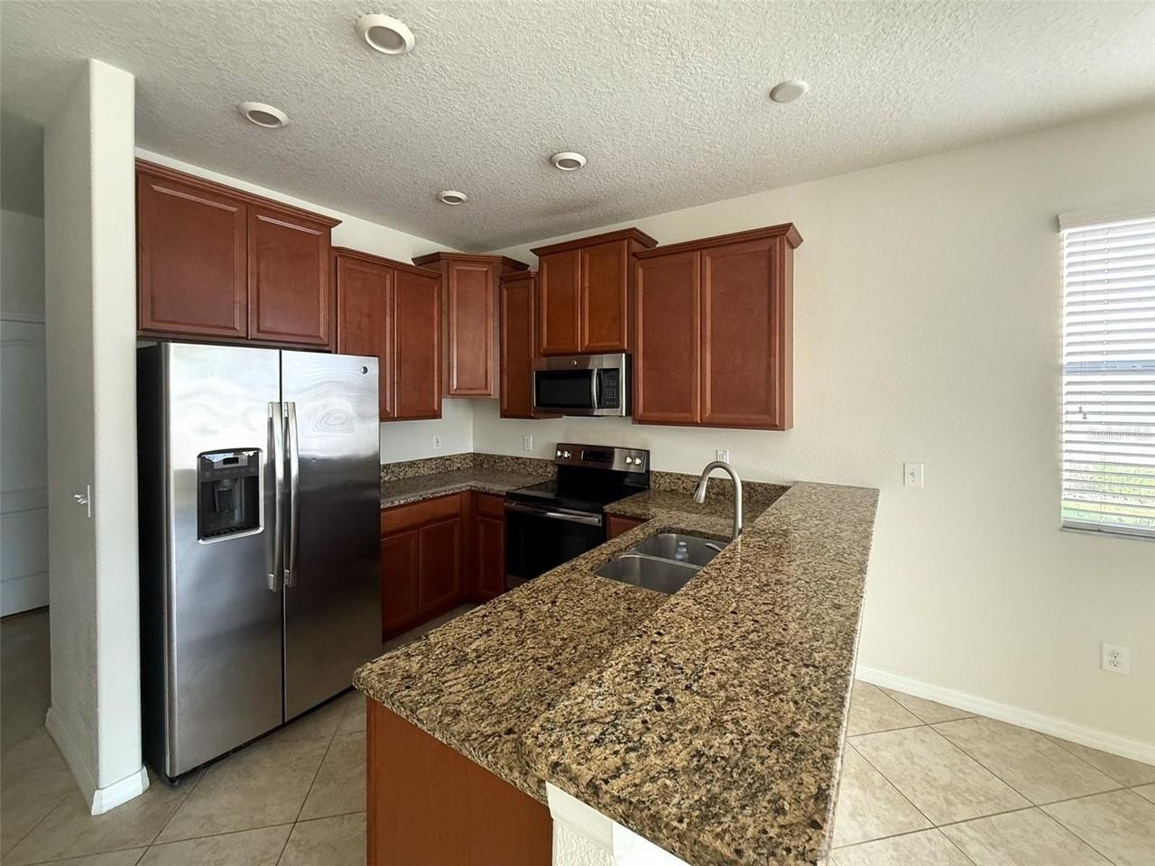 13715 Rosette Rd - Photo 7 of 27