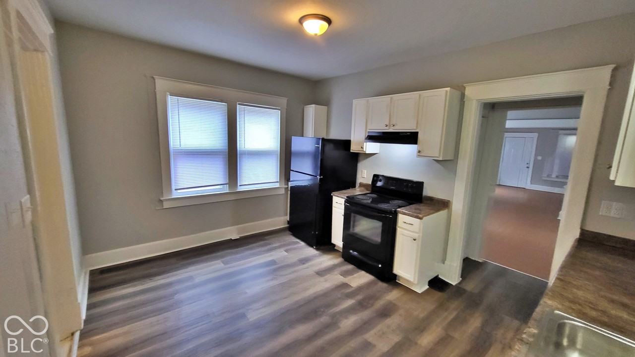 856 N Tacoma Ave - Photo 7 of 19