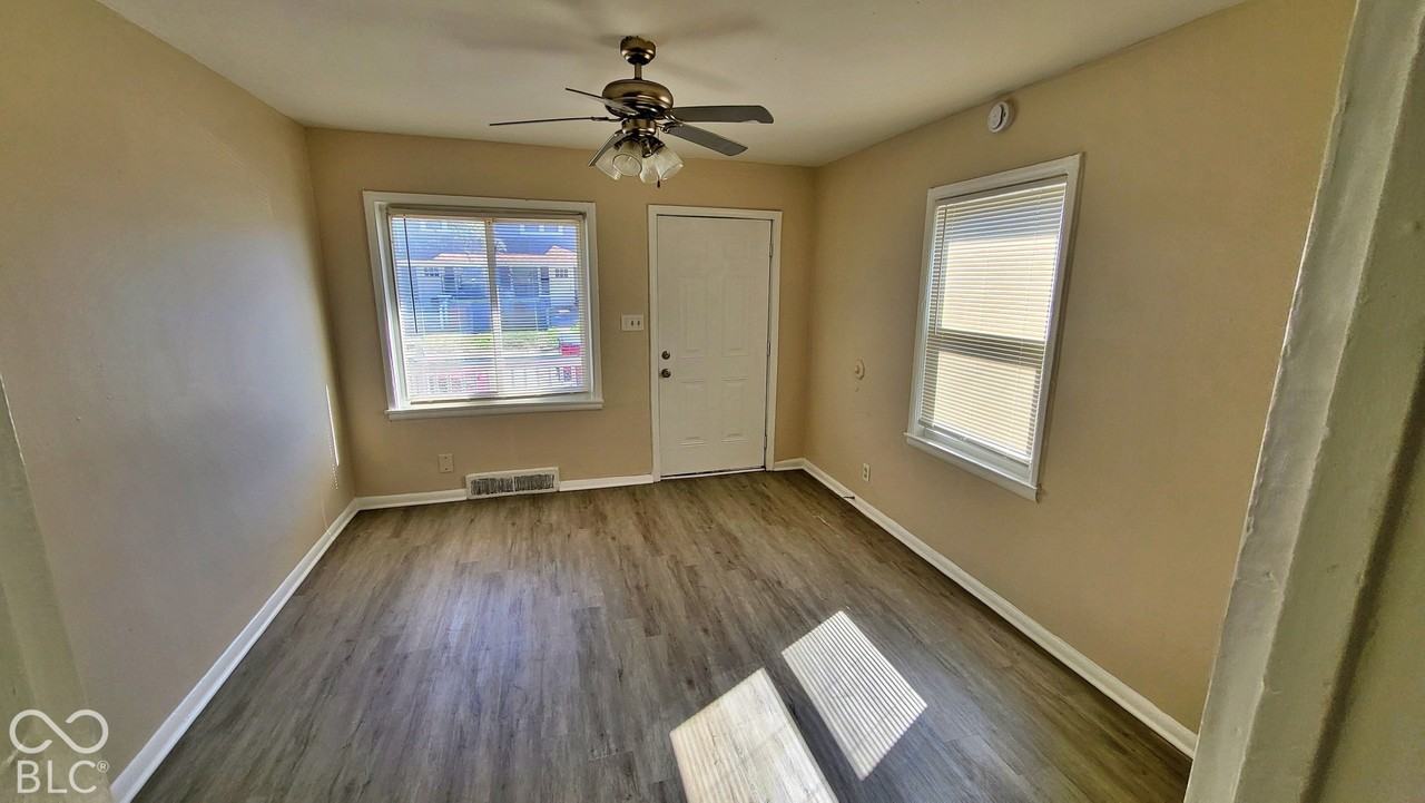 626 N Oxford St - Photo 4 of 13