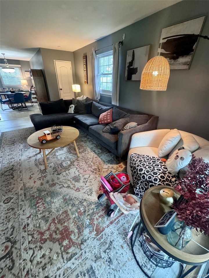 502 Towne House Vlg - Photo 6 of 20