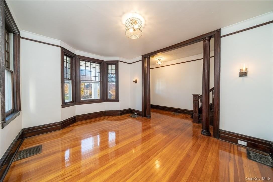 71 Rossmore Ave - Photo 4 of 34