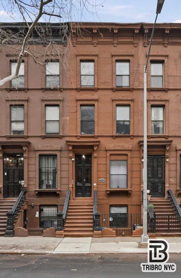 131 W 130th St