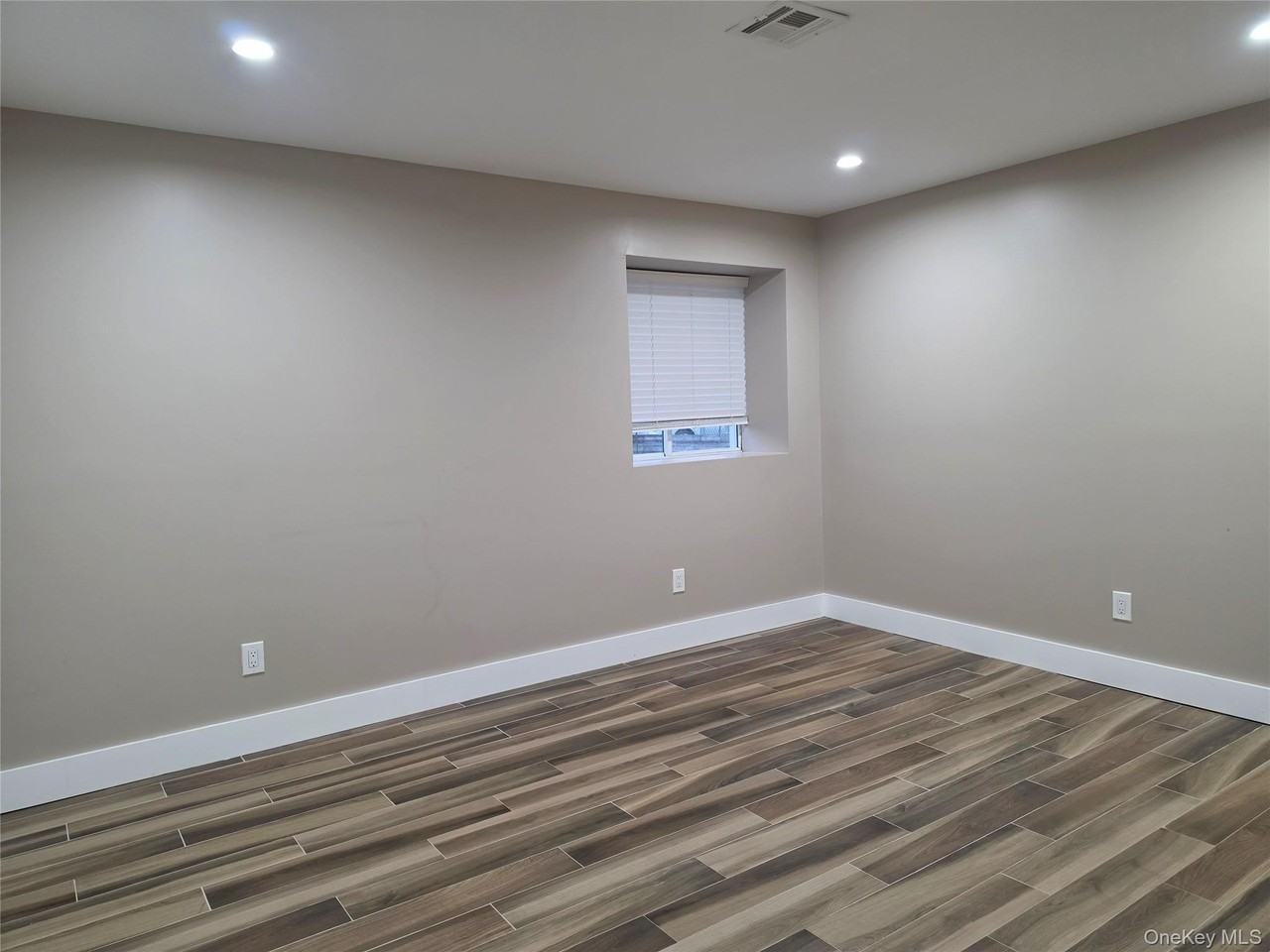 18 Miramar Ave - Photo 3 of 6