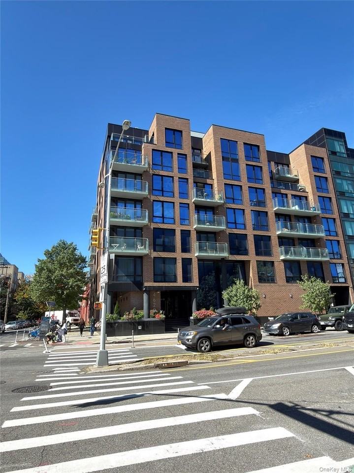 4620 11th St #4G
