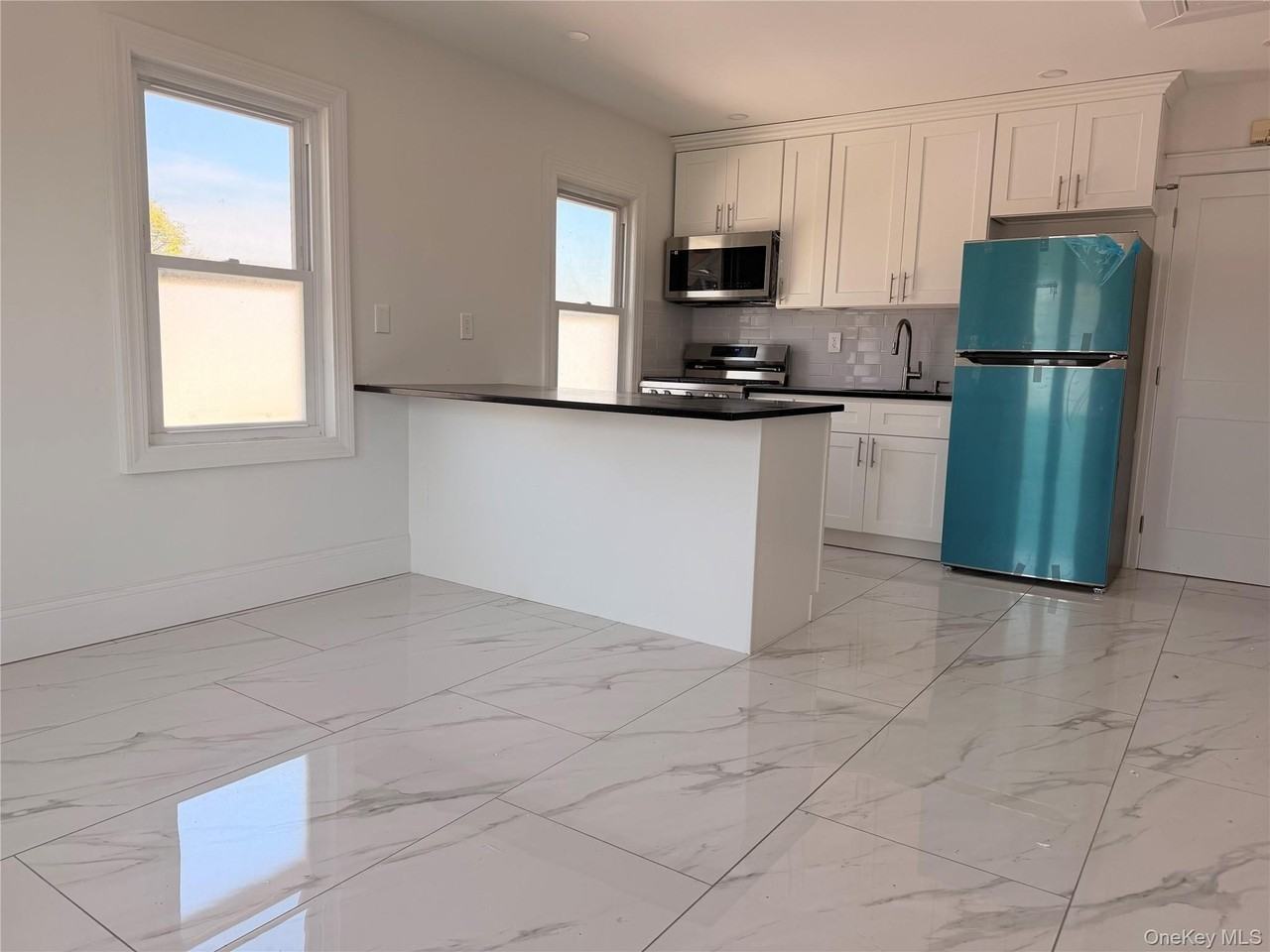 218-35 appt A 104th Avenue - Photo 4 of 10