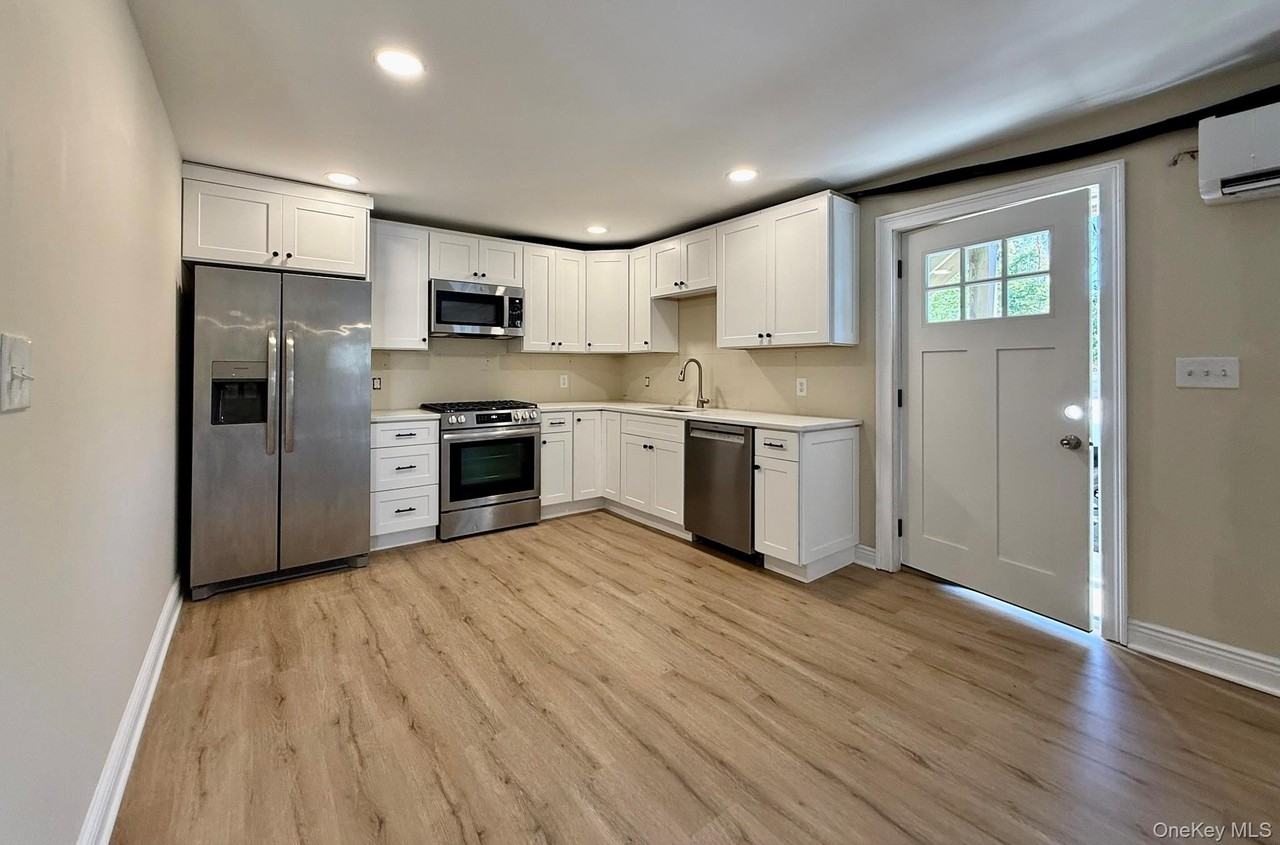 61 South St - Photo 2 of 9