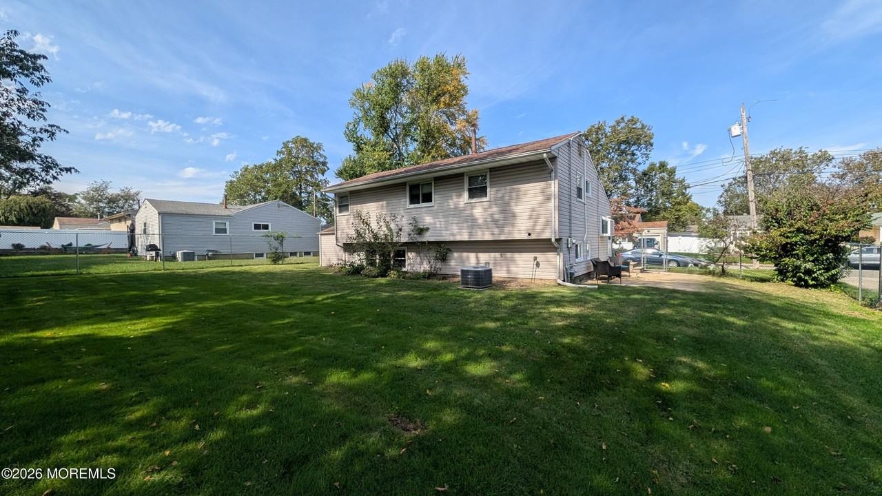 13 Fairview Ln - Photo 2 of 24