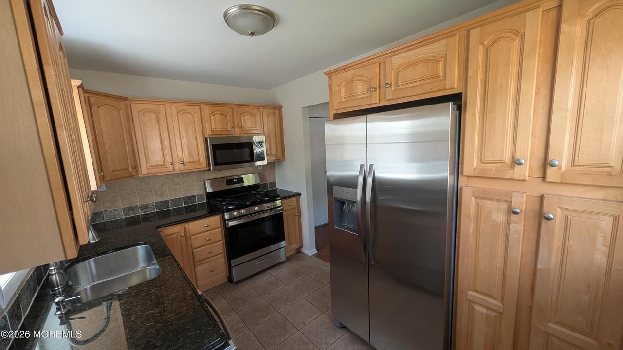 13 Fairview Ln - Photo 4 of 24