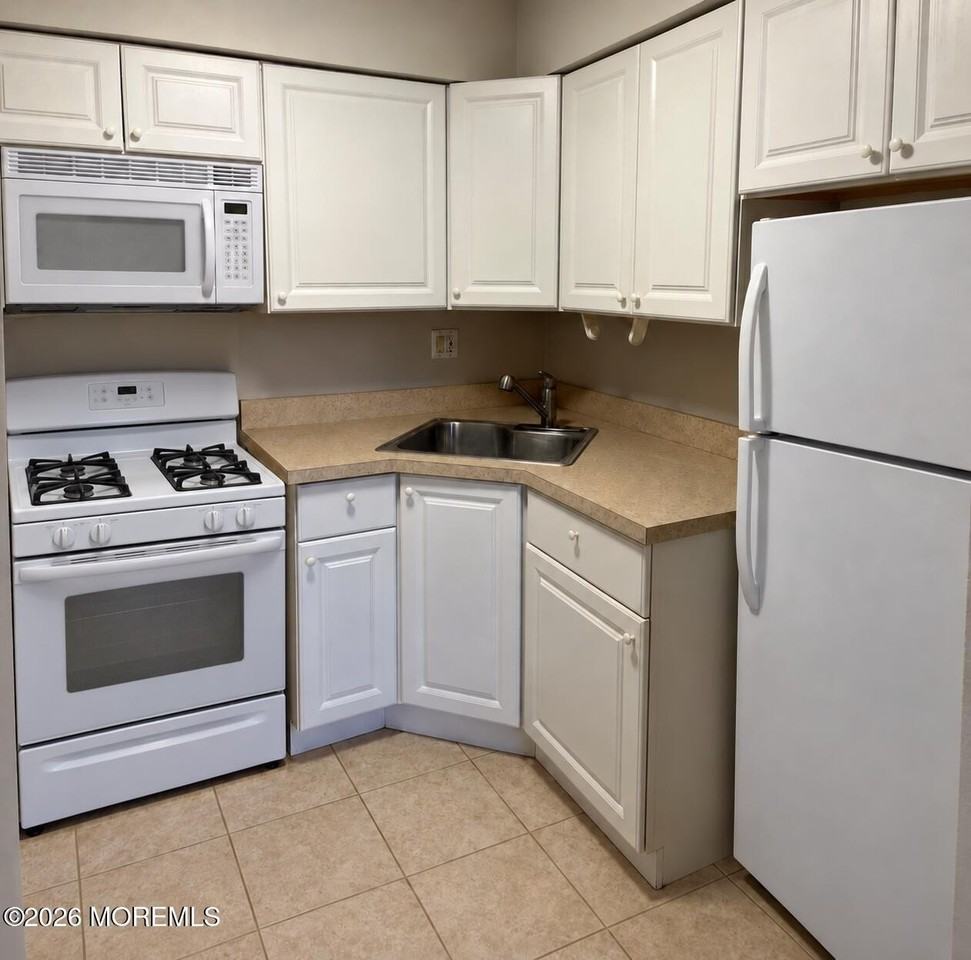 440 Cross Rd #C13 - Photo 3 of 17