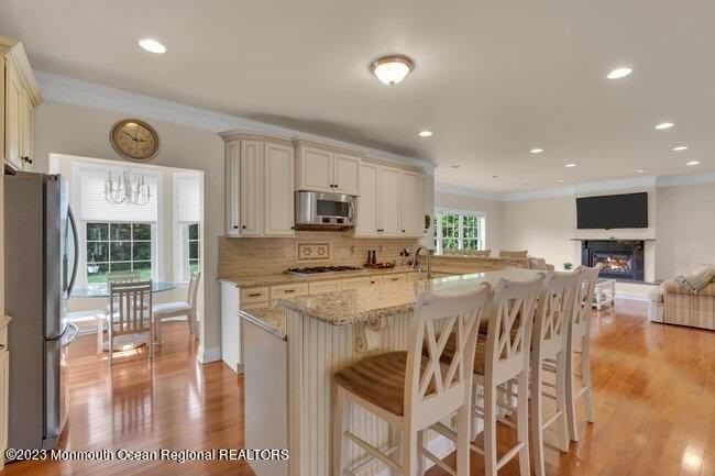 42 Pitney Ave - Photo 6 of 48