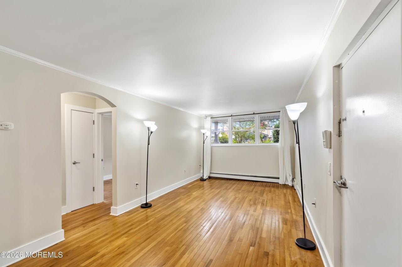 301 6th Ave #101 - Photo 5 of 19