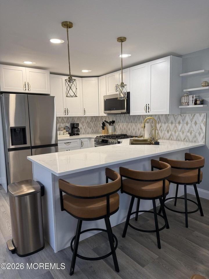 905 Summerfield Ave #B - Photo 4 of 11