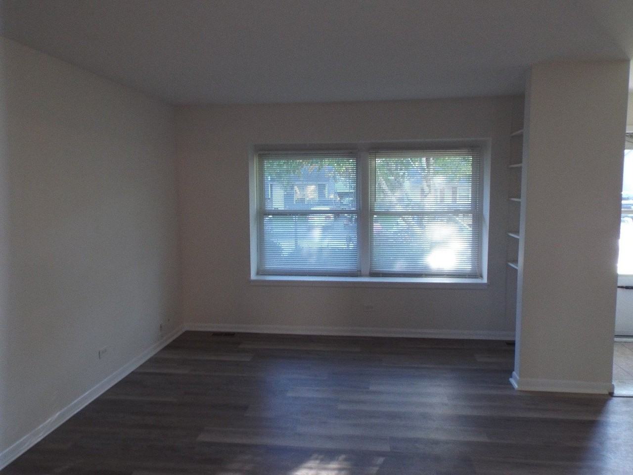 158 S Orchard Dr - Photo 3 of 11