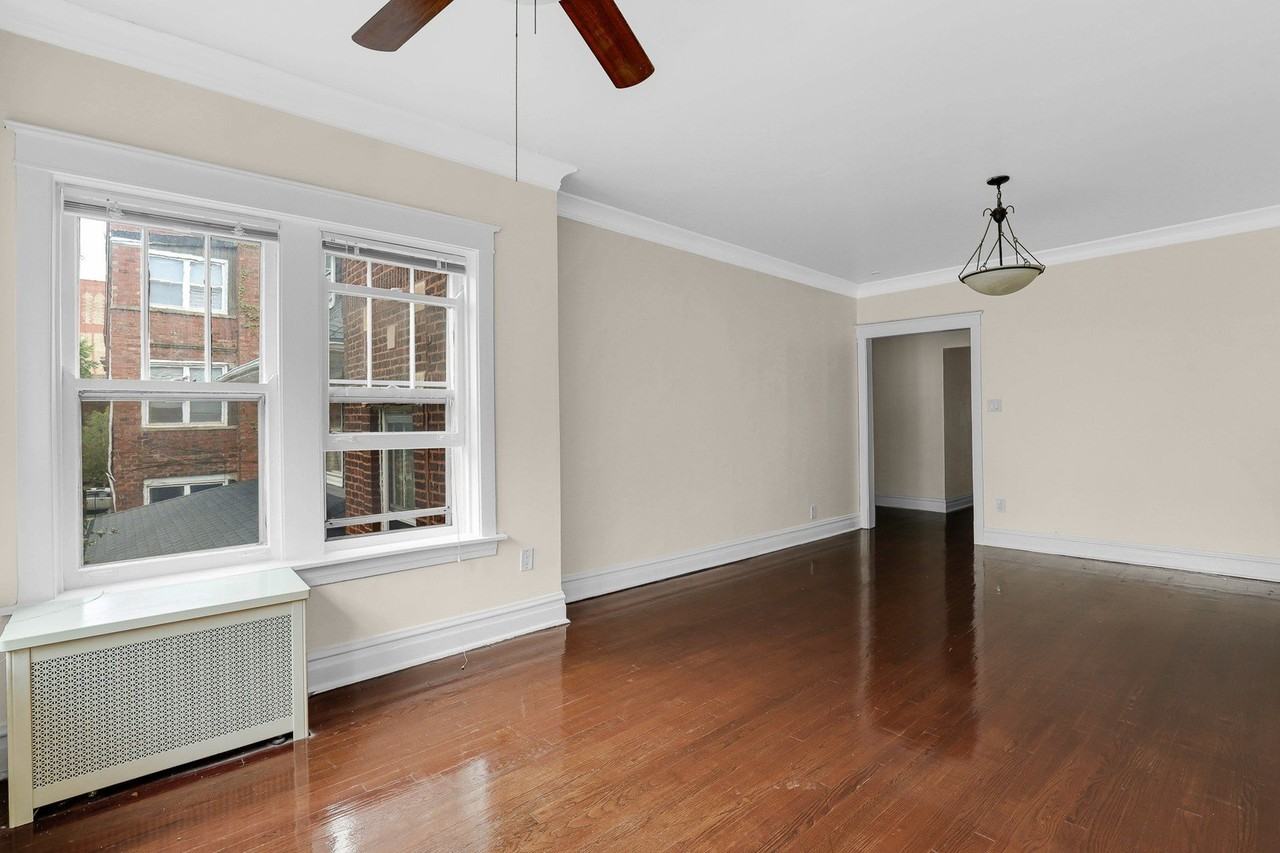 5814 N Winthrop Ave #2 - Photo 6 of 23