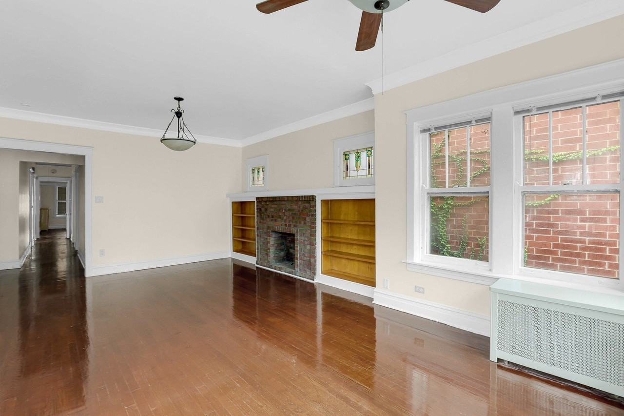 5814 N Winthrop Ave #2 - Photo 7 of 23