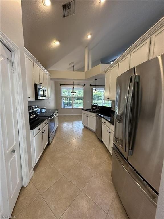 9932 Alabama St - Photo 7 of 20
