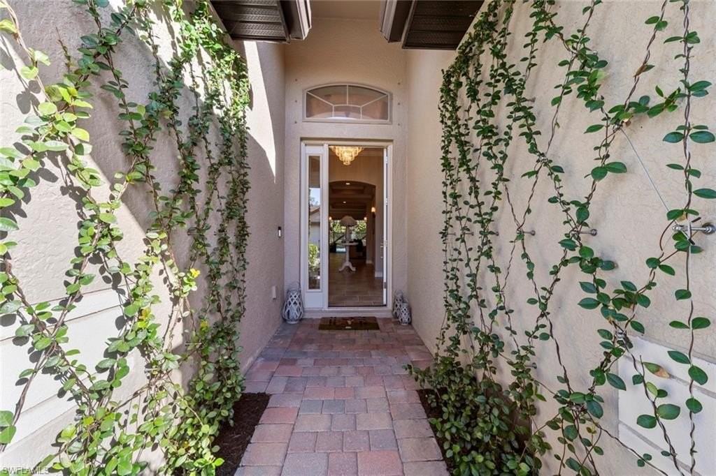 8712 Westwood Oaks Pl - Photo 2 of 41