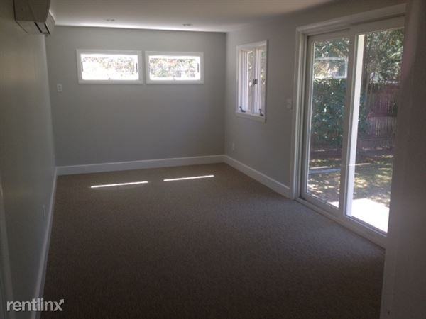 10 Lafayette Rd - Photo 2 of 10