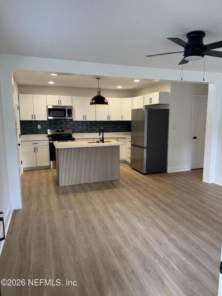1629 Griflet Rd - Photo 3 of 19