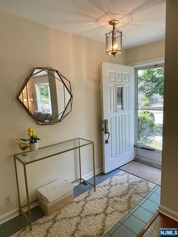 27 Greenway Ct - Photo 2 of 15
