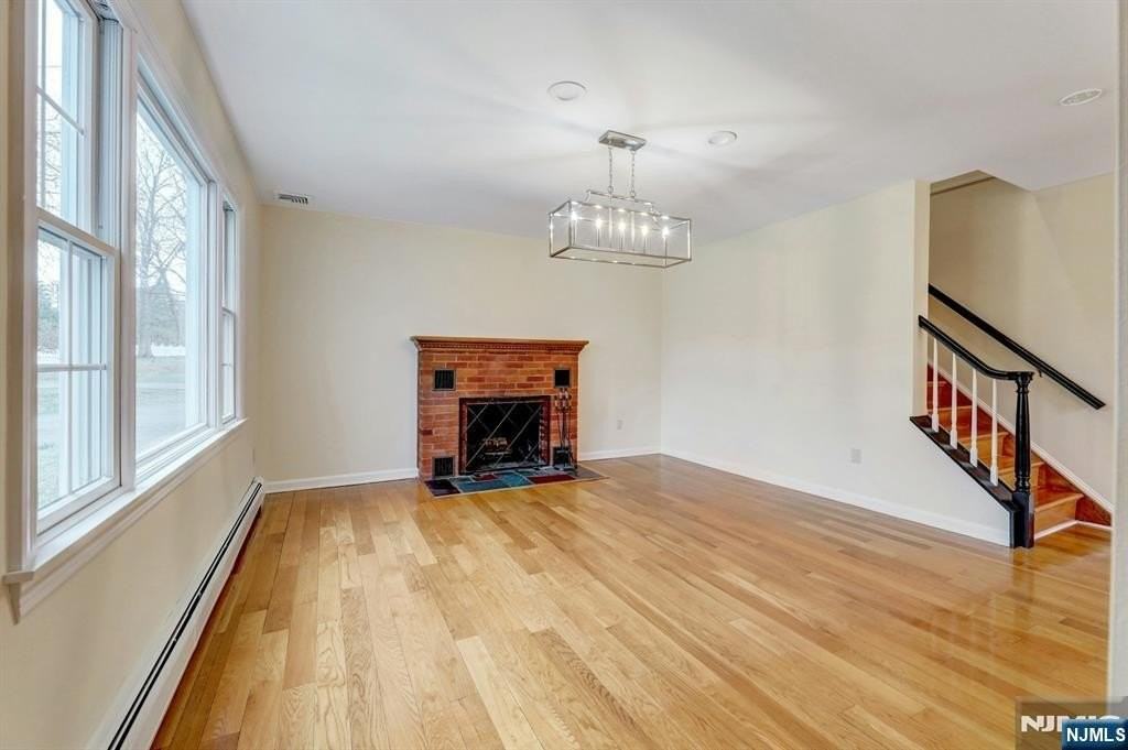 11 Old Tappan Rd - Photo 4 of 39