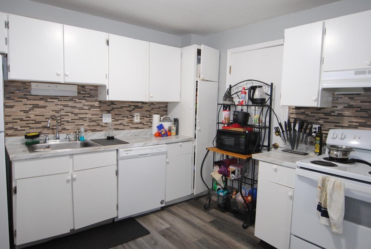 2 Strawberry Bank Rd Apt 8 #10 - Photo 4 of 10