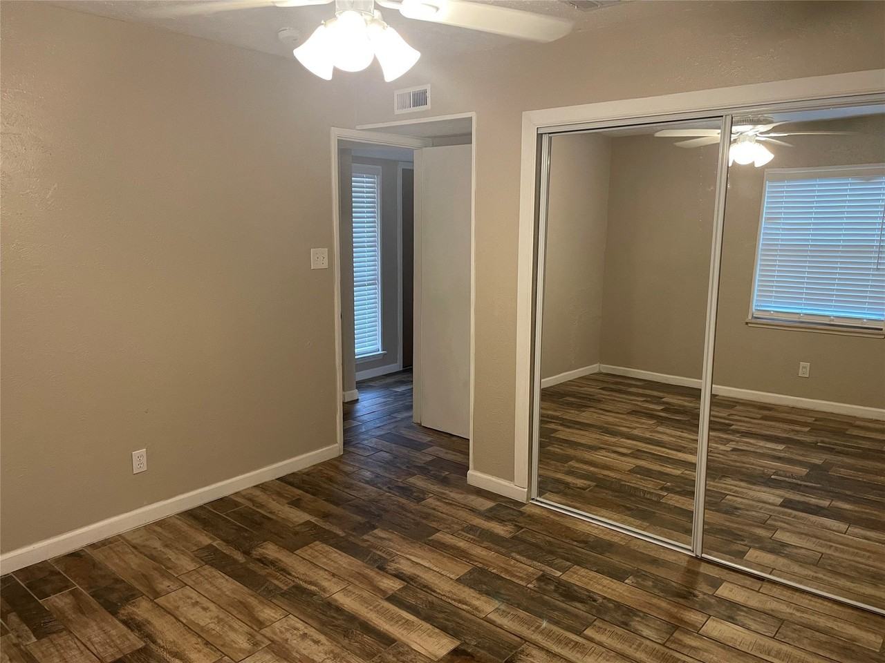 3916 Longmeadow Way - Photo 3 of 8
