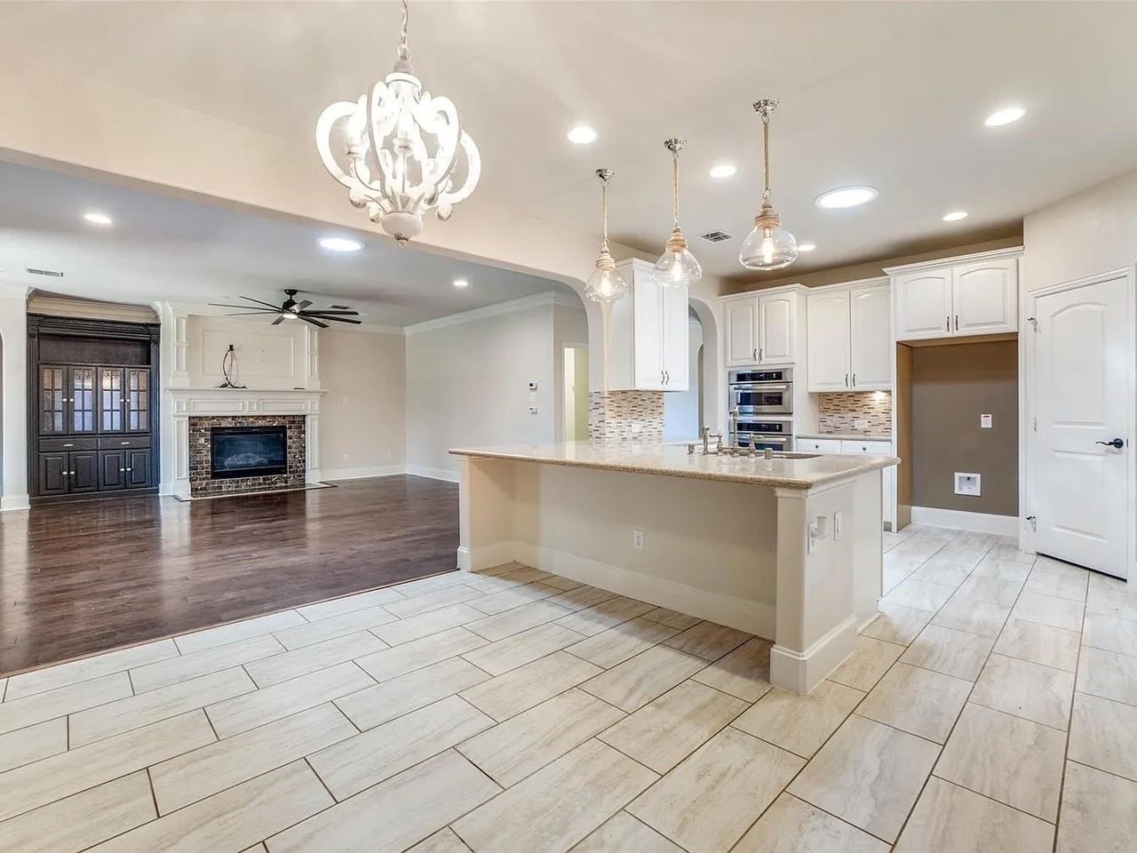 13086 Early Wood Dr - Photo 2 of 7